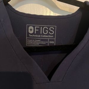 casma three pocket scrub top